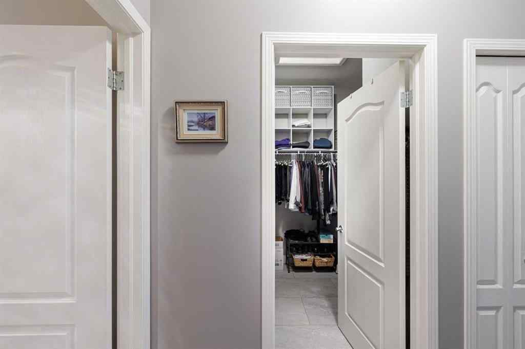 MLS® A2263720 - 269 Shannon Estates Terrace SW in Shawnessy Calgary, Residential