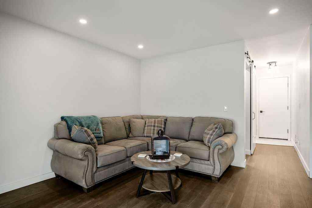 MLS® A2263734 - 51 Hunters Crescent  in Hunters Glen Okotoks, Residential