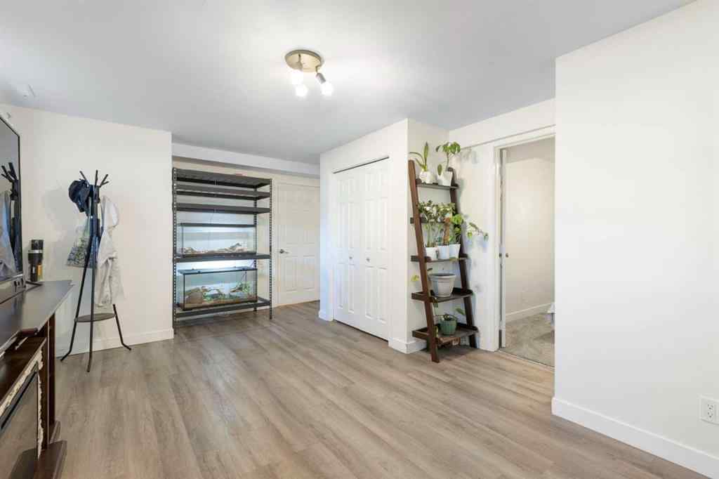 MLS® A2263736 - 27 Deercrest Close SE in Deer Ridge Calgary, Residential