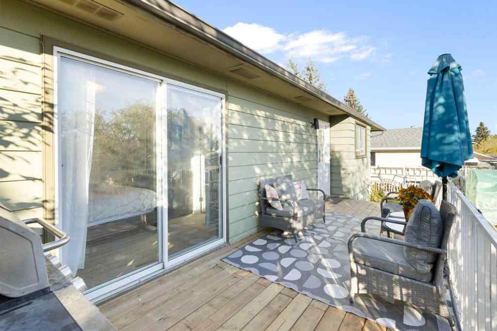 MLS® A2263736 - 27 Deercrest Close SE in Deer Ridge Calgary, Residential