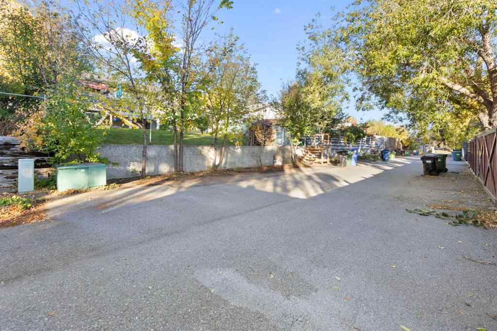 MLS® A2263736 - 27 Deercrest Close SE in Deer Ridge Calgary, Residential