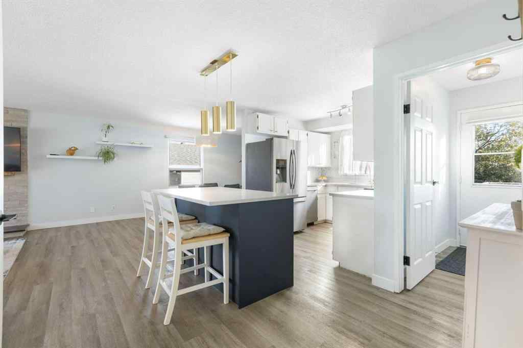 MLS® A2263736 - 27 Deercrest Close SE in Deer Ridge Calgary, Residential