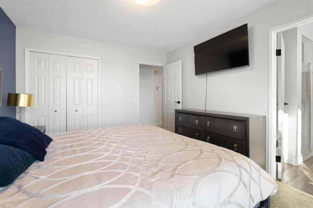 MLS® A2263736 - 27 Deercrest Close SE in Deer Ridge Calgary, Residential