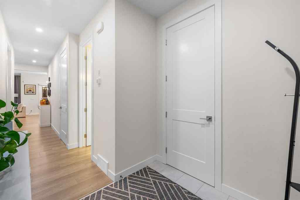 MLS® A2263739 - 51 Crestridge Common SW in Crestmont Calgary, Residential