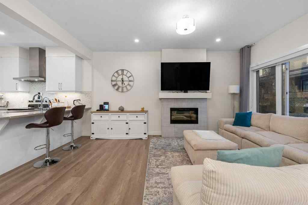 MLS® A2263739 - 51 Crestridge Common SW in Crestmont Calgary, Residential