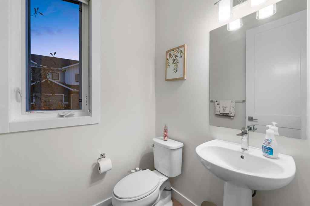 MLS® A2263739 - 51 Crestridge Common SW in Crestmont Calgary, Residential