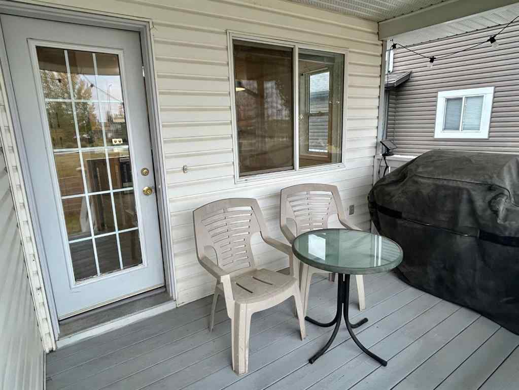 MLS® A2263742 - 192 Mt Rundle Road W in Mountain Heights Lethbridge, Residential