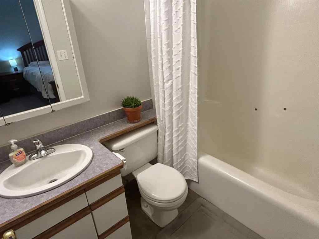 MLS® A2263742 - 192 Mt Rundle Road W in Mountain Heights Lethbridge, Residential