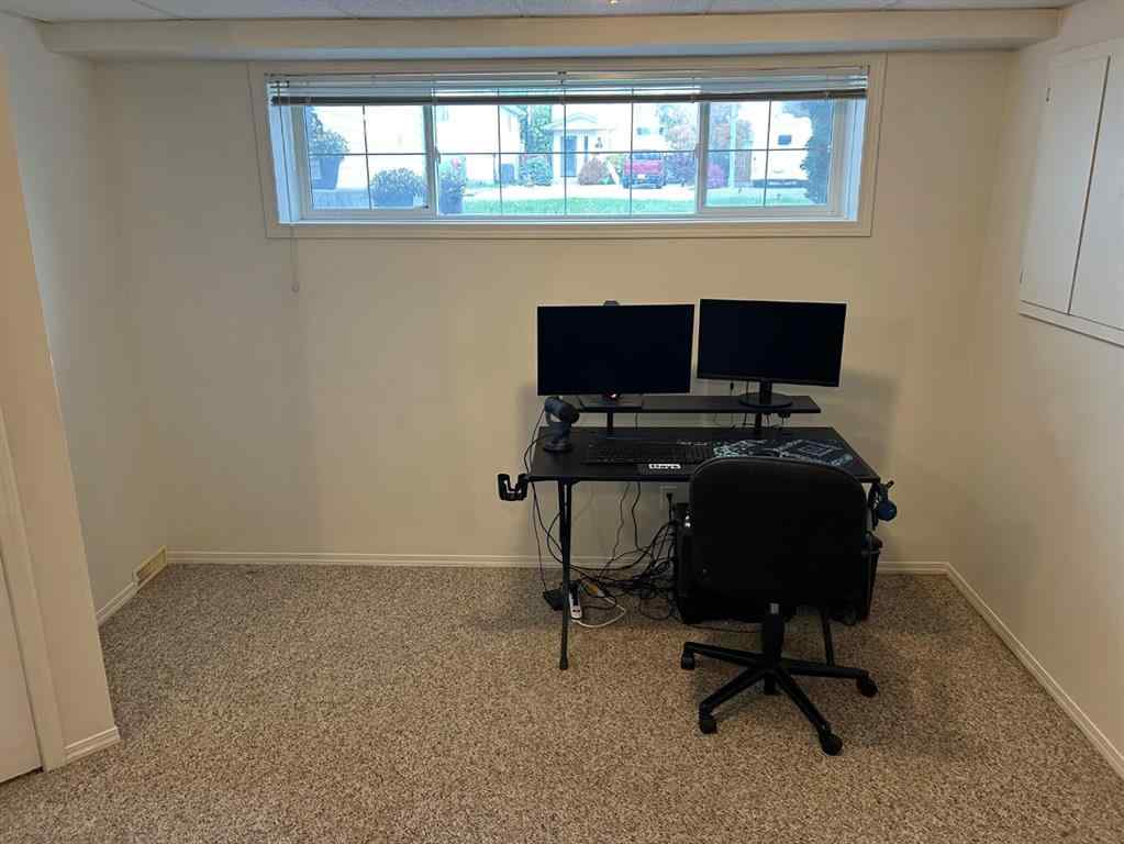 MLS® A2263742 - 192 Mt Rundle Road W in Mountain Heights Lethbridge, Residential