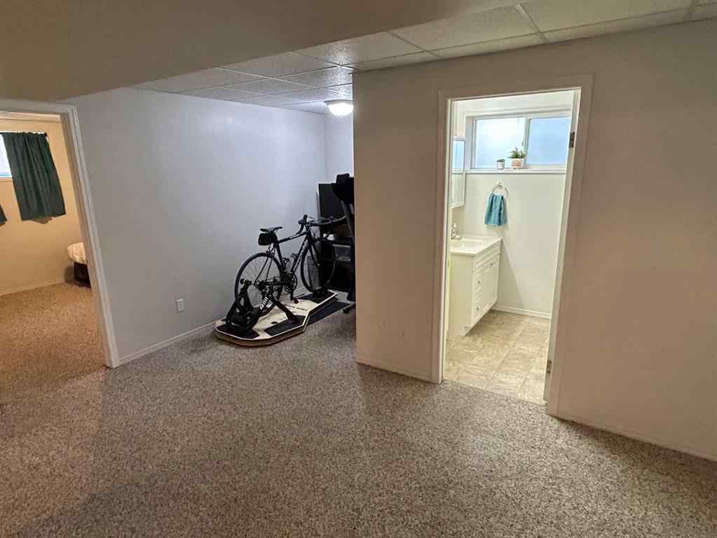 MLS® A2263742 - 192 Mt Rundle Road W in Mountain Heights Lethbridge, Residential