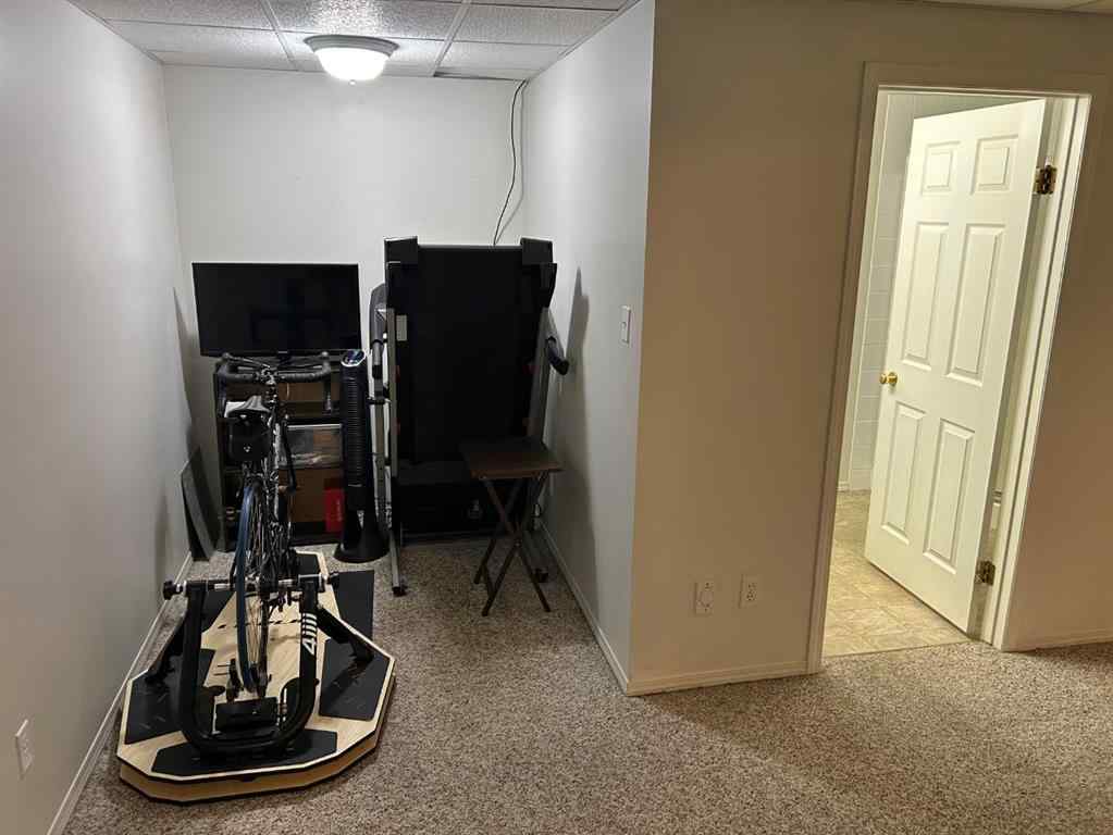 MLS® A2263742 - 192 Mt Rundle Road W in Mountain Heights Lethbridge, Residential