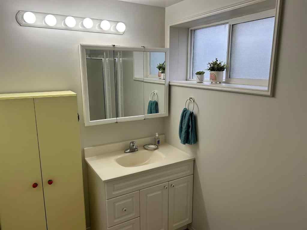 MLS® A2263742 - 192 Mt Rundle Road W in Mountain Heights Lethbridge, Residential