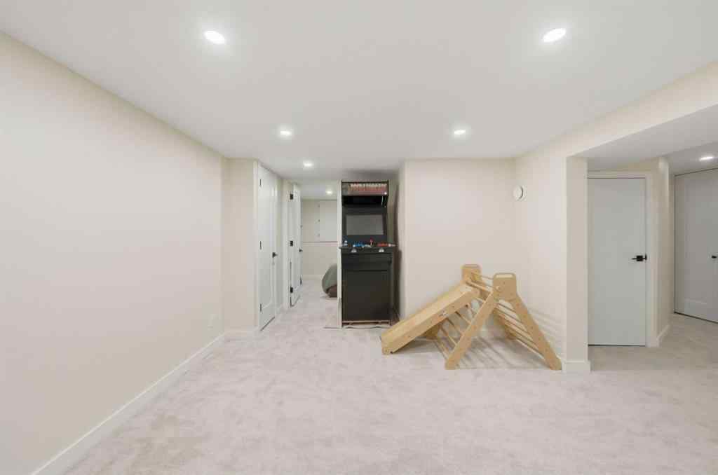 MLS® A2263753 - 8131 33 Avenue NW in Bowness Calgary, Residential