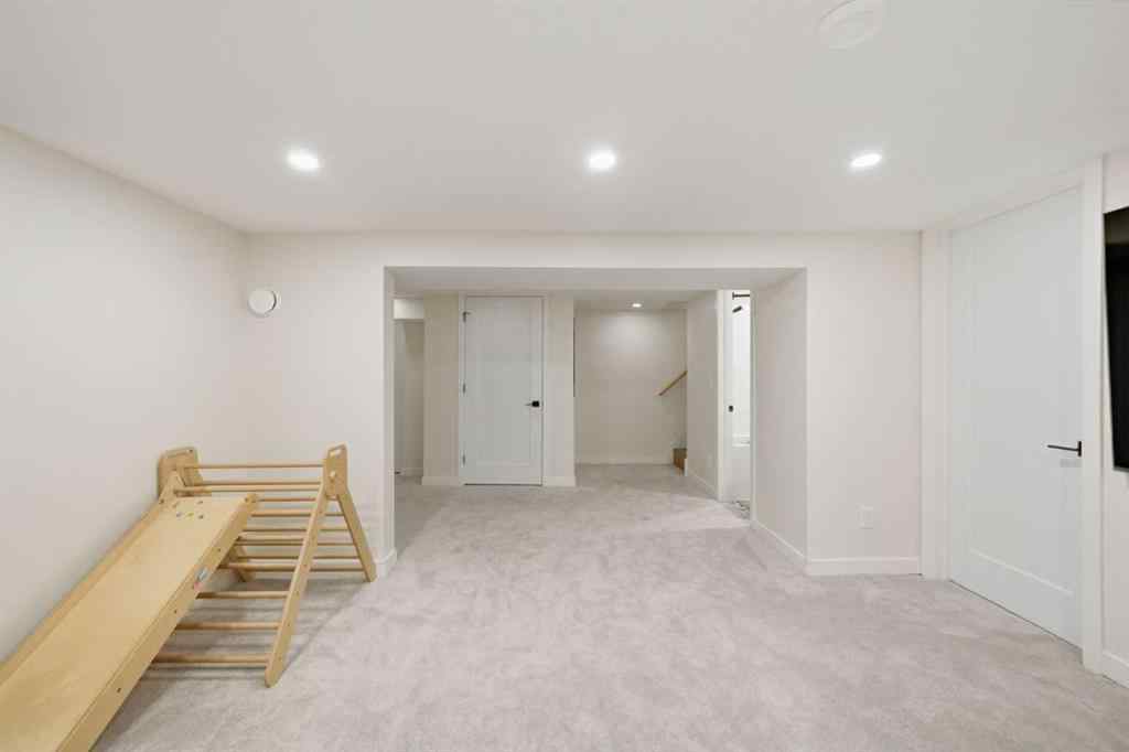 MLS® A2263753 - 8131 33 Avenue NW in Bowness Calgary, Residential