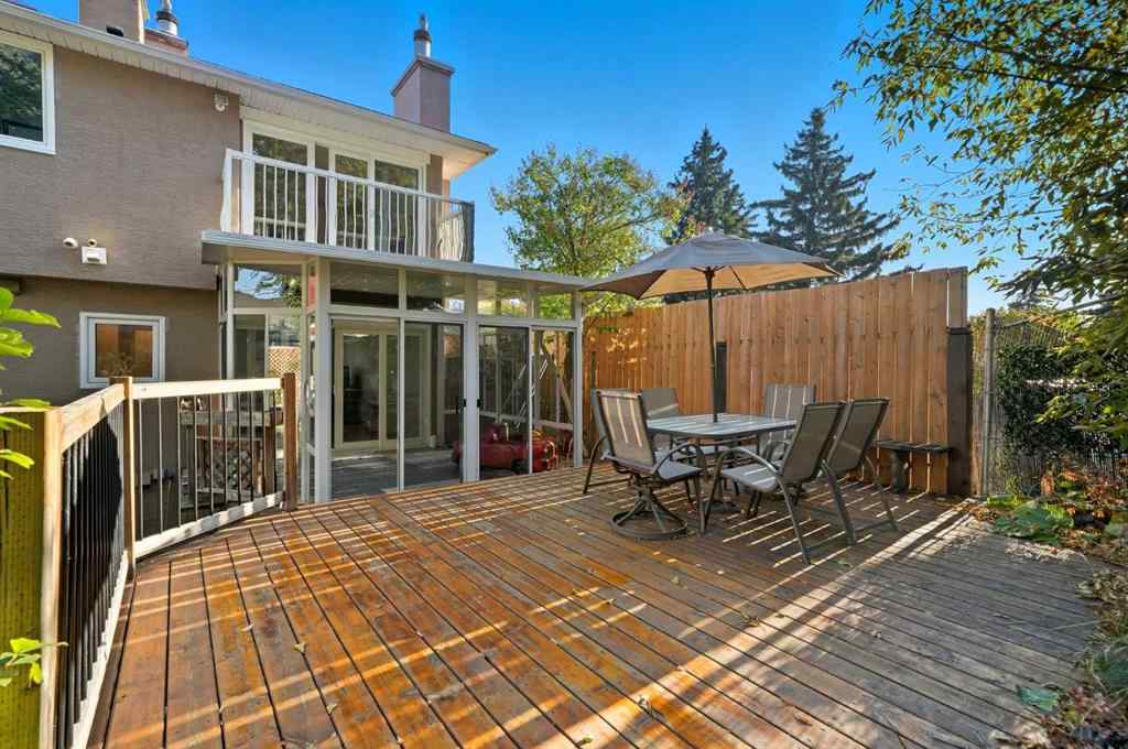 MLS® A2263753 - 8131 33 Avenue NW in Bowness Calgary, Residential