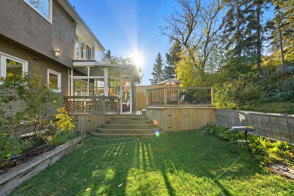 MLS® A2263753 - 8131 33 Avenue NW in Bowness Calgary, Residential