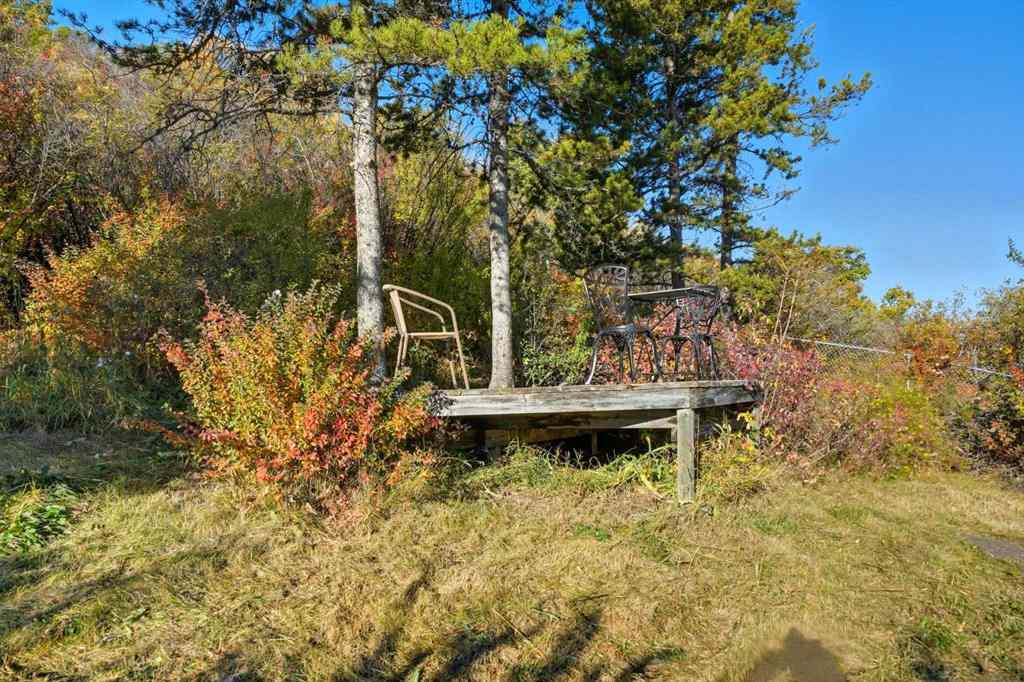 MLS® A2263753 - 8131 33 Avenue NW in Bowness Calgary, Residential