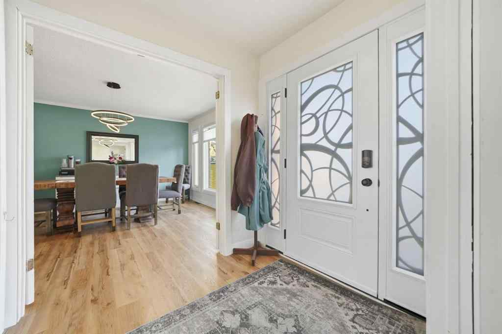 MLS® A2263753 - 8131 33 Avenue NW in Bowness Calgary, Residential