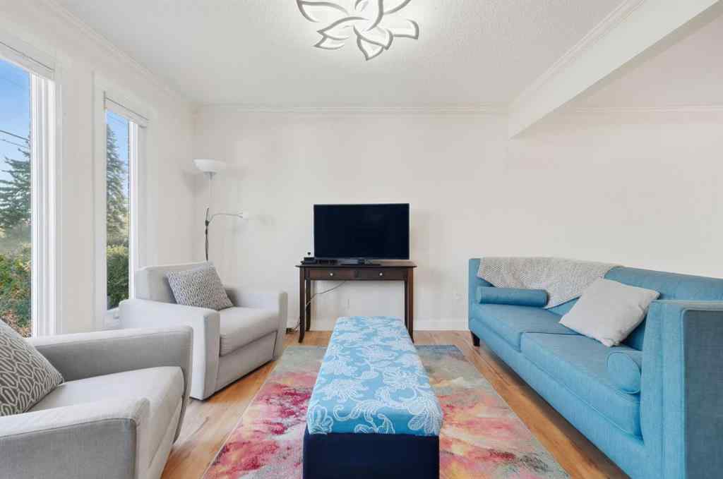 MLS® A2263753 - 8131 33 Avenue NW in Bowness Calgary, Residential