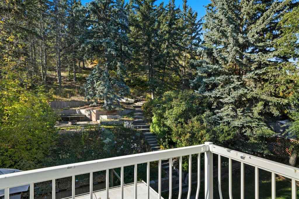 MLS® A2263753 - 8131 33 Avenue NW in Bowness Calgary, Residential