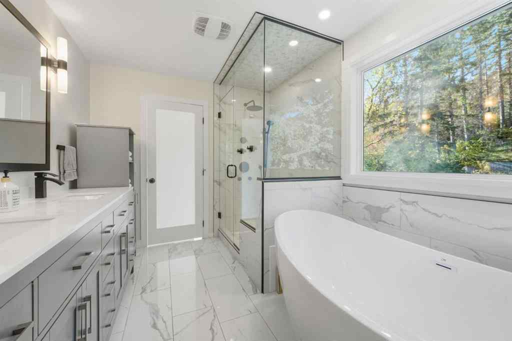 MLS® A2263753 - 8131 33 Avenue NW in Bowness Calgary, Residential