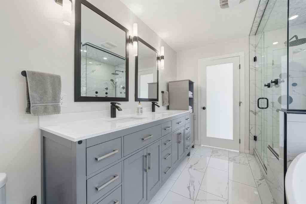 MLS® A2263753 - 8131 33 Avenue NW in Bowness Calgary, Residential