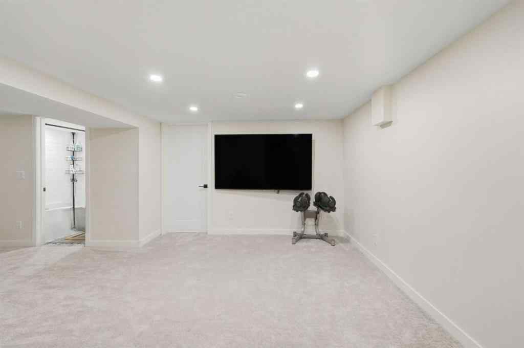 MLS® A2263753 - 8131 33 Avenue NW in Bowness Calgary, Residential