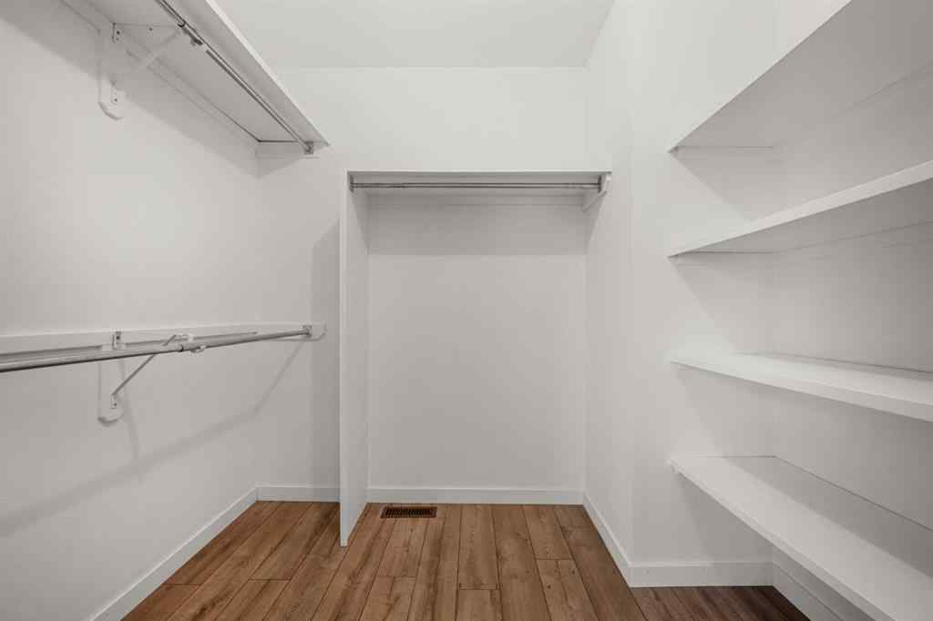 MLS® A2263758 - 907 Shawnee Drive SW in Shawnee Slopes Calgary, Residential