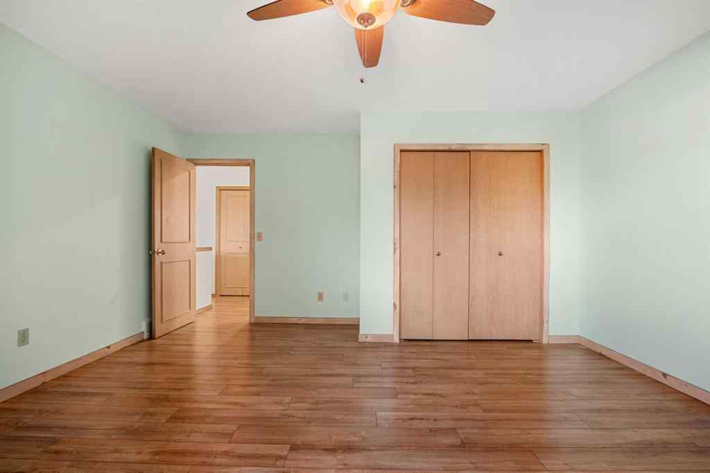 MLS® A2263758 - 907 Shawnee Drive SW in Shawnee Slopes Calgary, Residential