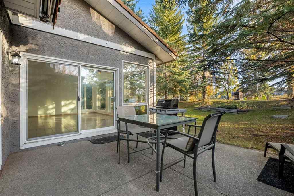 MLS® A2263758 - 907 Shawnee Drive SW in Shawnee Slopes Calgary, Residential