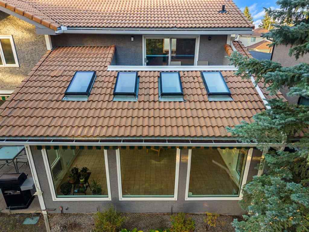 MLS® A2263758 - 907 Shawnee Drive SW in Shawnee Slopes Calgary, Residential