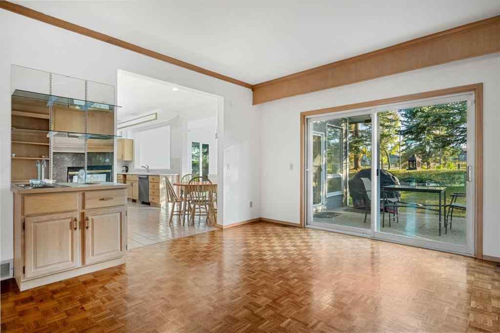 MLS® A2263758 - 907 Shawnee Drive SW in Shawnee Slopes Calgary, Residential