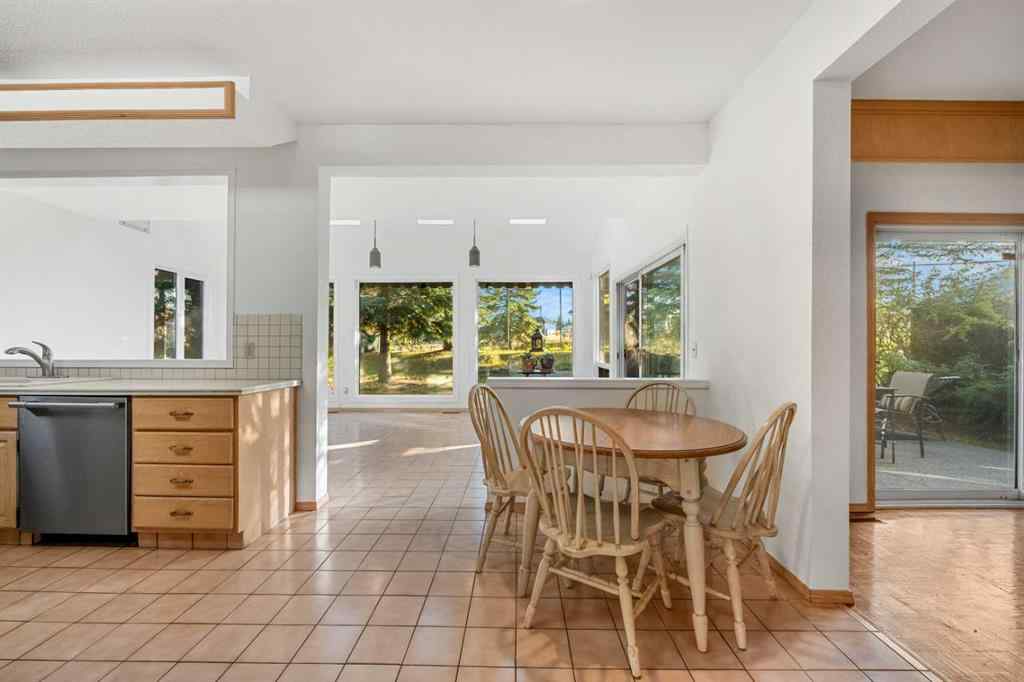 MLS® A2263758 - 907 Shawnee Drive SW in Shawnee Slopes Calgary, Residential