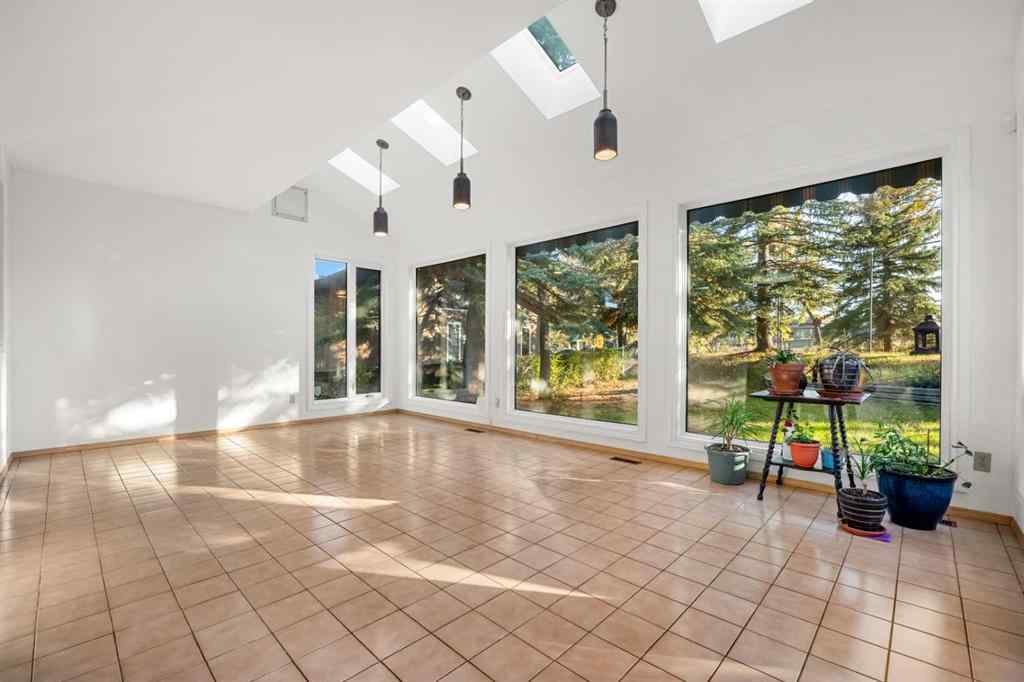 MLS® A2263758 - 907 Shawnee Drive SW in Shawnee Slopes Calgary, Residential