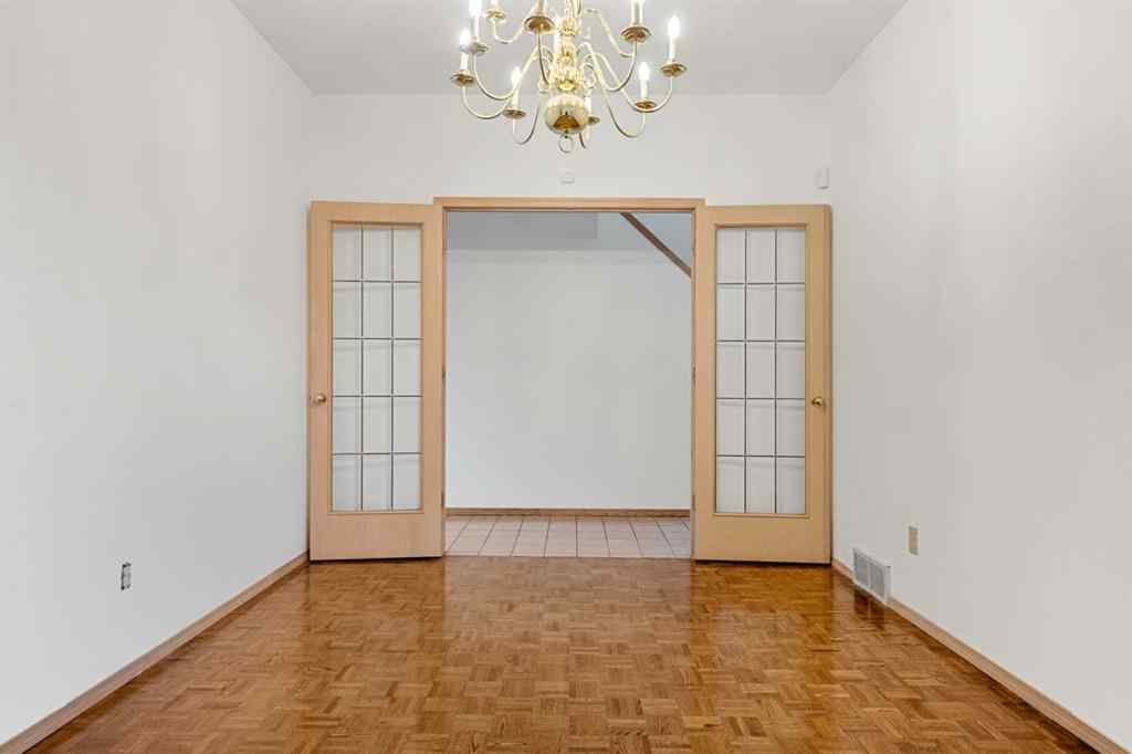 MLS® A2263758 - 907 Shawnee Drive SW in Shawnee Slopes Calgary, Residential