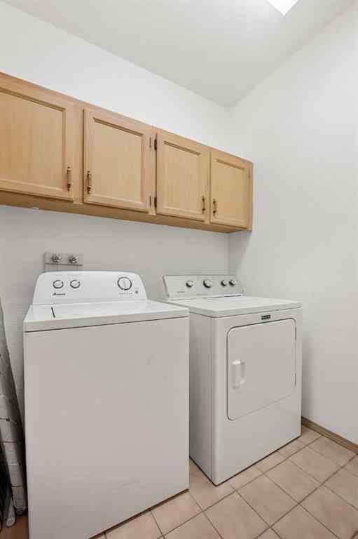 MLS® A2263758 - 907 Shawnee Drive SW in Shawnee Slopes Calgary, Residential