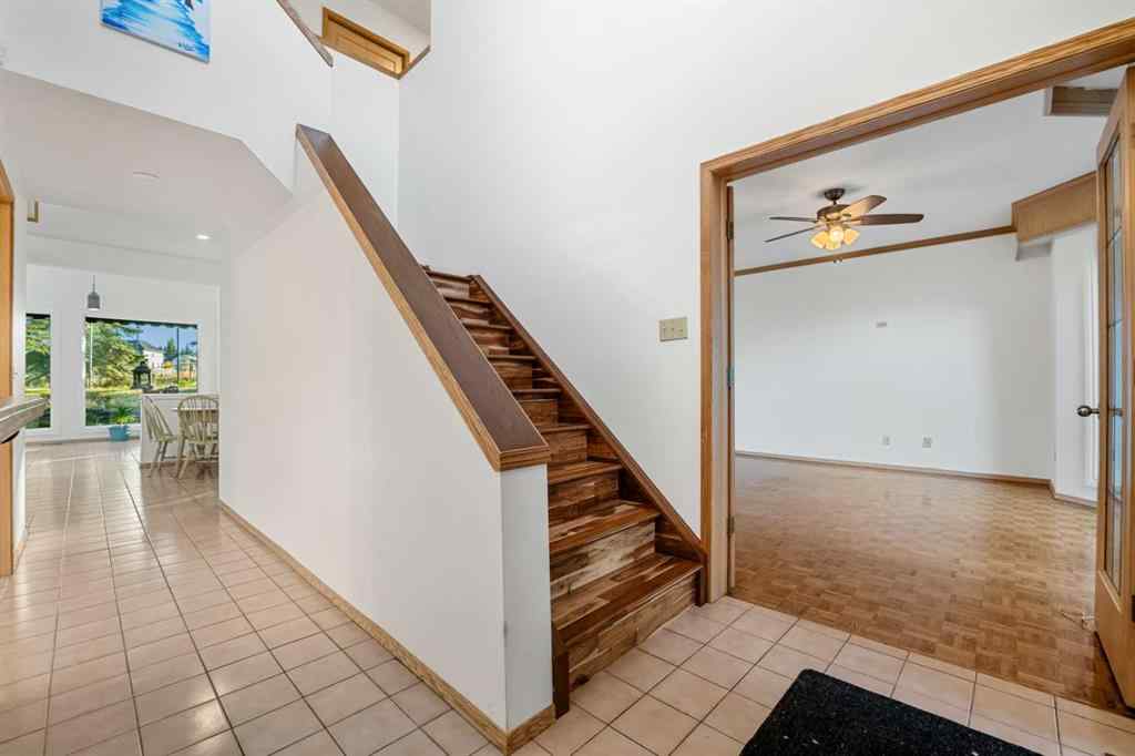 MLS® A2263758 - 907 Shawnee Drive SW in Shawnee Slopes Calgary, Residential