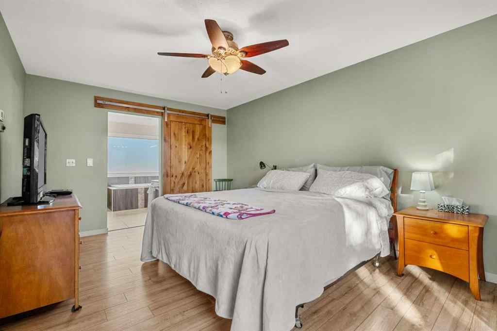 MLS® A2263758 - 907 Shawnee Drive SW in Shawnee Slopes Calgary, Residential