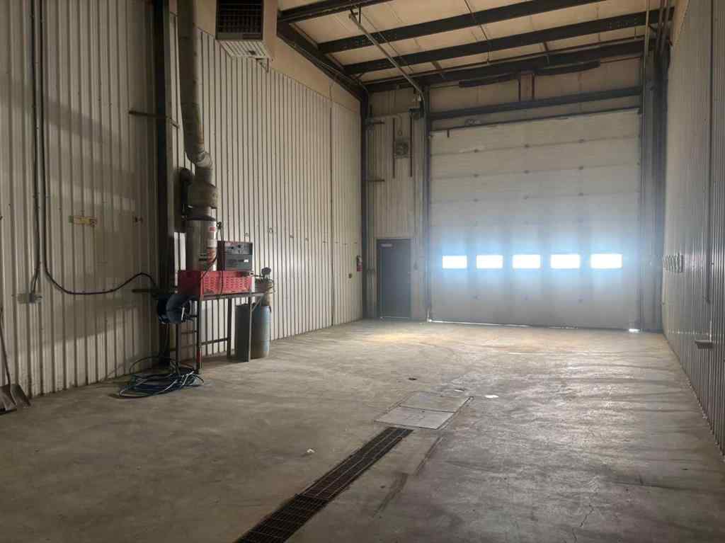 MLS® A2263774 - 18 Sylvaire Close  in Cuendet Industrial Park Sylvan Lake, Commercial