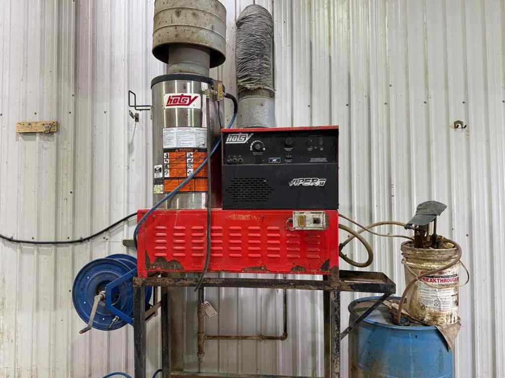 MLS® A2263774 - 18 Sylvaire Close  in Cuendet Industrial Park Sylvan Lake, Commercial