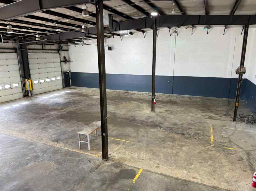 MLS® A2263774 - 18 Sylvaire Close  in Cuendet Industrial Park Sylvan Lake, Commercial