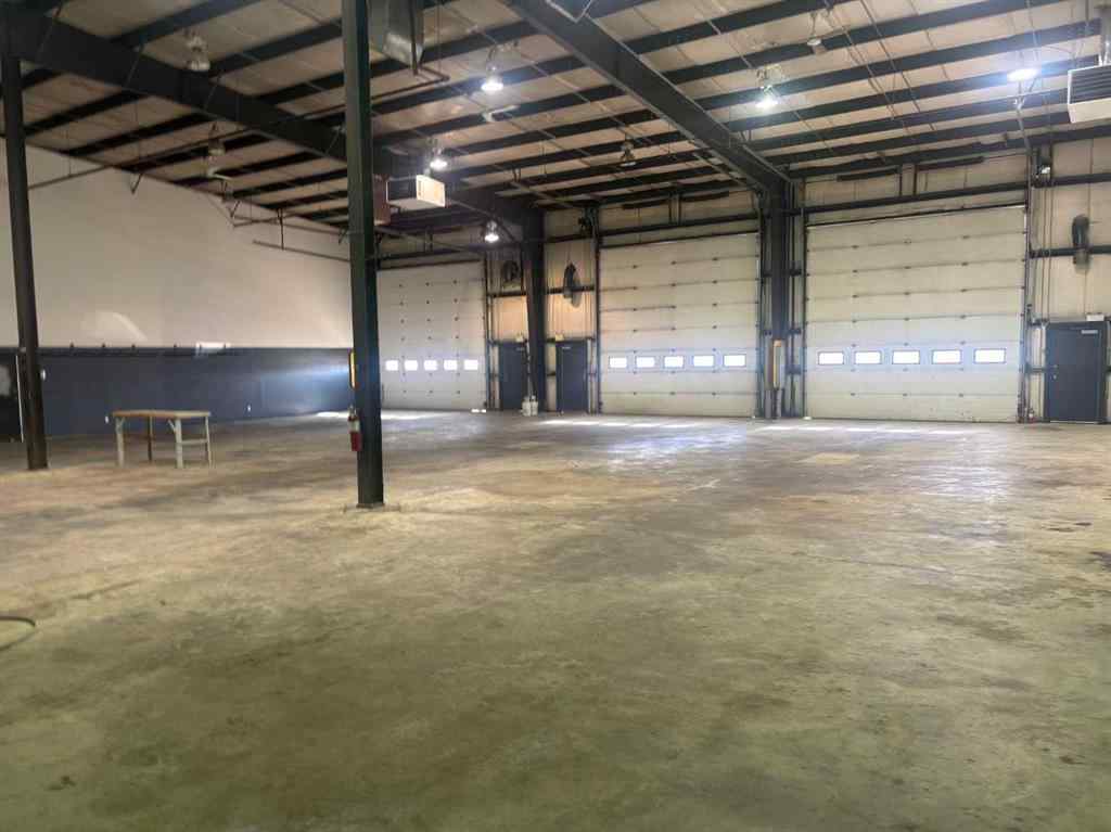 MLS® A2263774 - 18 Sylvaire Close  in Cuendet Industrial Park Sylvan Lake, Commercial