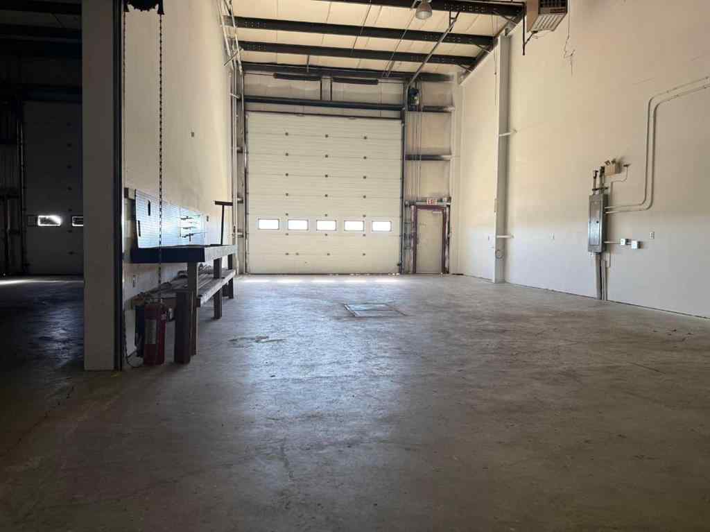 MLS® A2263774 - 18 Sylvaire Close  in Cuendet Industrial Park Sylvan Lake, Commercial