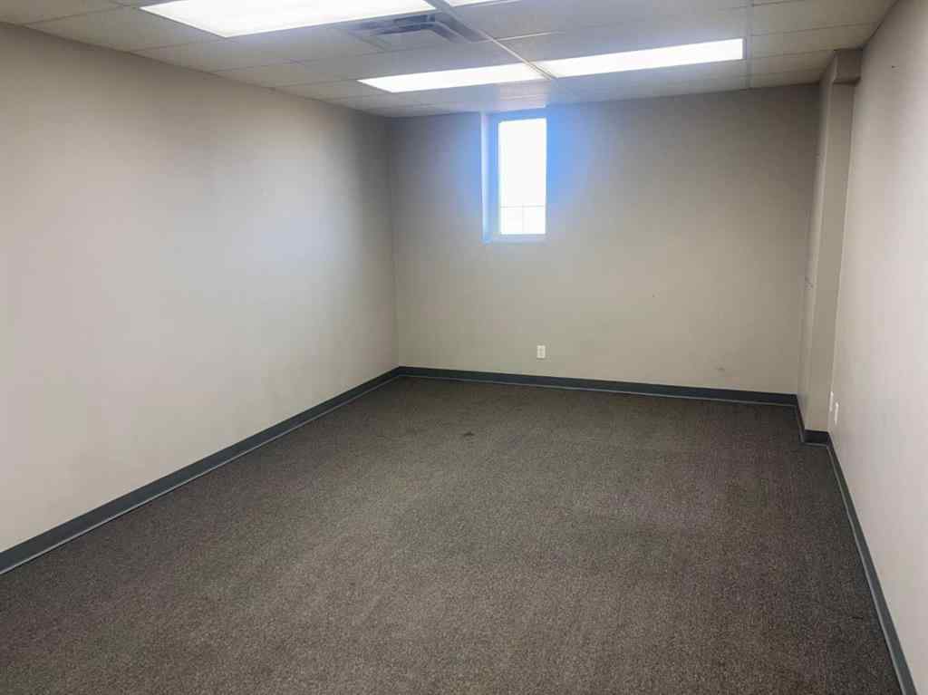 MLS® A2263774 - 18 Sylvaire Close  in Cuendet Industrial Park Sylvan Lake, Commercial