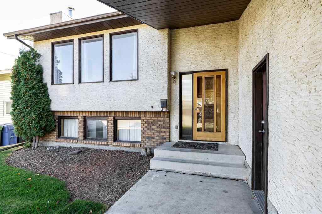 MLS® A2263775 - 32 Huget Crescent  in Highland Green Red Deer, Residential