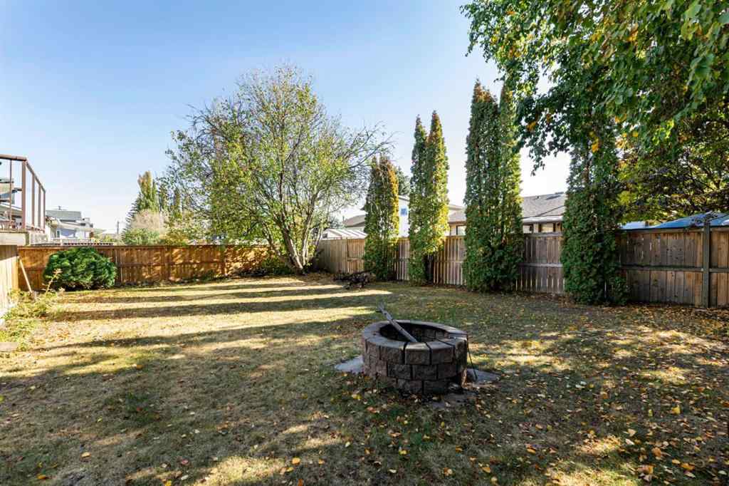 MLS® A2263775 - 32 Huget Crescent  in Highland Green Red Deer, Residential