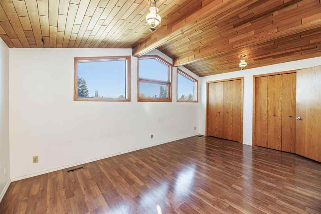 MLS® A2263775 - 32 Huget Crescent  in Highland Green Red Deer, Residential