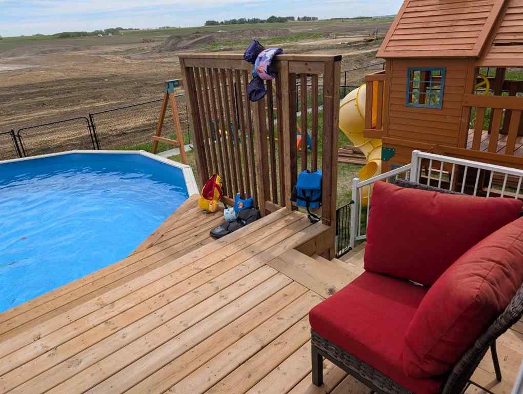 MLS® A2263778 - 818 Edgefield Street  in Edgefield Strathmore, Residential