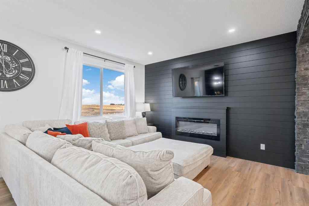 MLS® A2263778 - 818 Edgefield Street  in Edgefield Strathmore, Residential