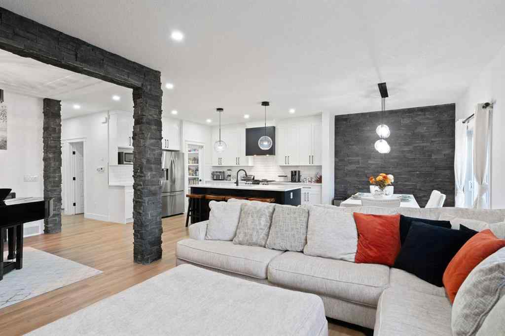 MLS® A2263778 - 818 Edgefield Street  in Edgefield Strathmore, Residential